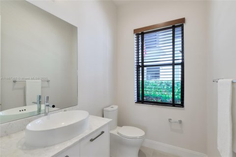 Villa ou maison à louer à Doral, Floride: 3 chambres, 202.16 m2 № 1933114 - photo 12