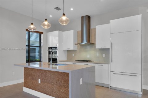 Casa en alquiler en Doral, Florida, 3 dormitorios, 202.16 m2 № 1933114 - foto 8