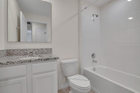 Townhouse in Winter Garden, Florida 3 bedrooms, 134.8 sq.m. № 1869706 - photo 25