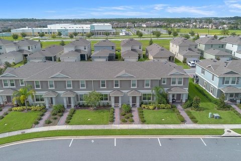 Townhouse in Winter Garden, Florida 3 bedrooms, 134.8 sq.m. № 1869706 - photo 6