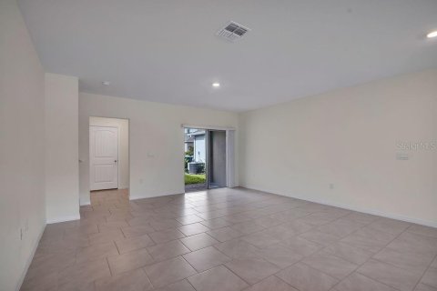 Townhouse in Winter Garden, Florida 3 bedrooms, 134.8 sq.m. № 1869706 - photo 15