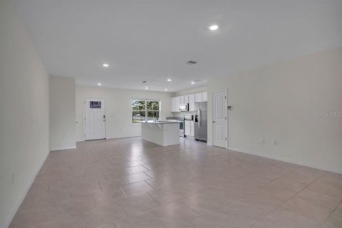 Townhouse in Winter Garden, Florida 3 bedrooms, 134.8 sq.m. № 1869706 - photo 16