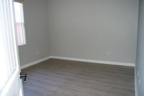 Casa en venta en Port St. Lucie, Florida, 4 dormitorios, 229.84 m2 № 2180286 - foto 30