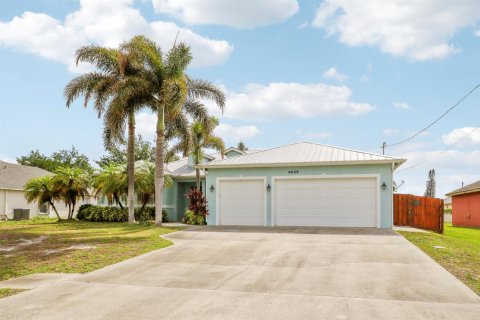 Casa en venta en Port St. Lucie, Florida, 4 dormitorios, 229.84 m2 № 2180286 - foto 2