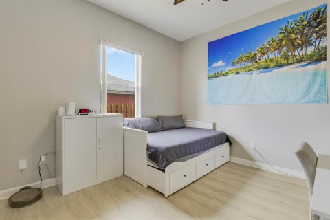 Casa en venta en Port St. Lucie, Florida, 4 dormitorios, 229.84 m2 № 2180286 - foto 29