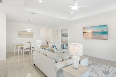 Villa ou maison à vendre à Parrish, Floride: 2 chambres, 176.14 m2 № 2420445 - photo 10