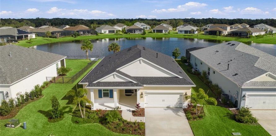 Villa ou maison à Parrish, Floride 2 chambres, 176.14 m2 № 2420445