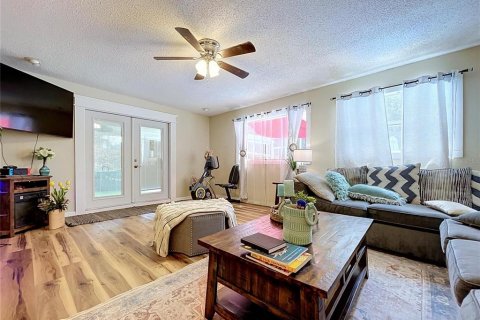 Купить виллу или дом в Пинеллас-Парк, Флорида 7 комнат, 166.67м2, № 2308745 - фото 24