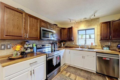 Купить виллу или дом в Пинеллас-Парк, Флорида 7 комнат, 166.67м2, № 2308745 - фото 13