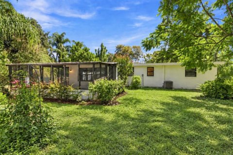House in Valrico, Florida 3 bedrooms, 135.45 sq.m. № 2349967 - photo 29