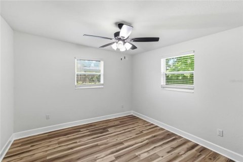 House in Valrico, Florida 3 bedrooms, 135.45 sq.m. № 2349967 - photo 18