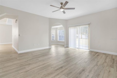 House in Wesley Chapel, Florida 4 bedrooms, 209.12 sq.m. № 1742662 - photo 13