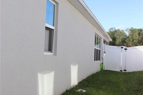 Villa ou maison à vendre à Davenport, Floride: 4 chambres, 151.15 m2 № 2433157 - photo 8