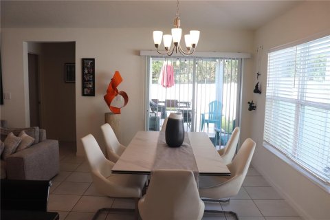Villa ou maison à vendre à Davenport, Floride: 4 chambres, 151.15 m2 № 2433157 - photo 11