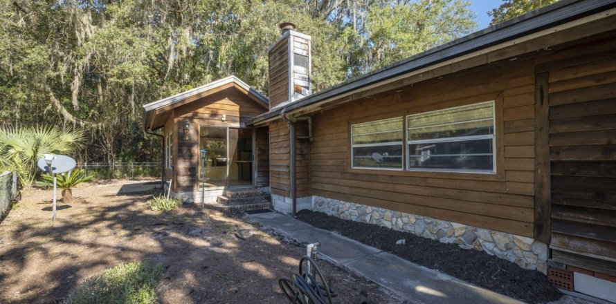 Casa en Satsuma, Florida 4 dormitorios, 200.2 m2 № 882026