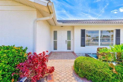 House in Palmetto, Florida 2 bedrooms, 172.33 sq.m. № 1649429 - photo 2