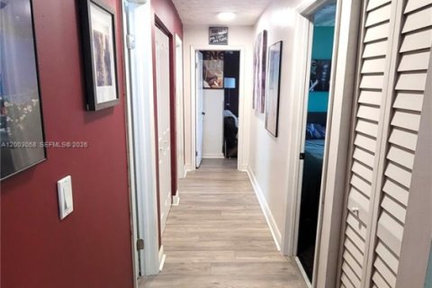 Купить виллу или дом в Катлер-Бей, Флорида 3 спальни, 127.18м2, № 2066484 - фото 5