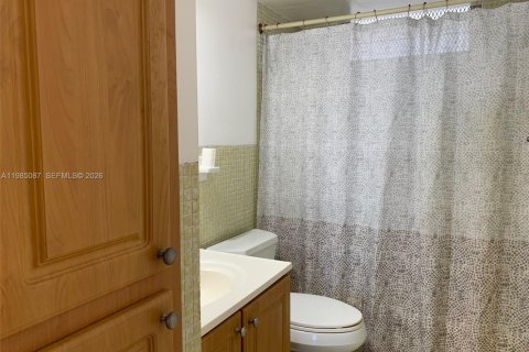 Condominio en venta en Aventura, Florida, 1 dormitorio, 71.35 m2 № 2050860 - foto 13