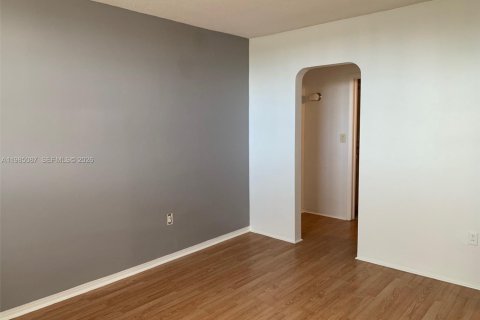 Condominio en venta en Aventura, Florida, 1 dormitorio, 71.35 m2 № 2050860 - foto 11