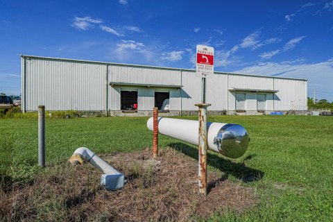 Propiedad comercial en venta en Sebastian, Florida № 2187977 - foto 8