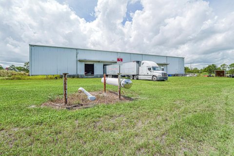 Propiedad comercial en venta en Sebastian, Florida № 2187977 - foto 5