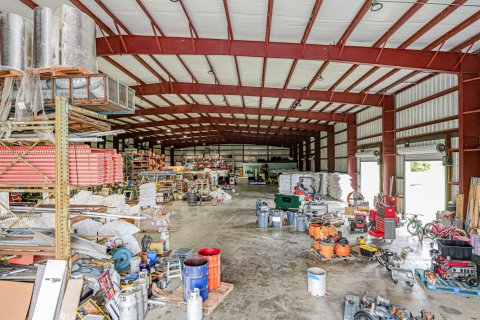 Propiedad comercial en venta en Sebastian, Florida № 2187977 - foto 24