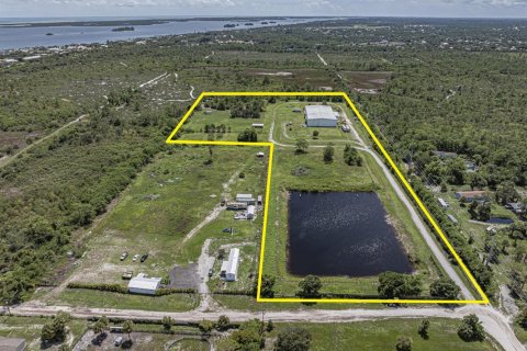 Propiedad comercial en venta en Sebastian, Florida № 2187977 - foto 2
