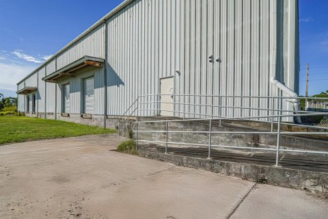 Propiedad comercial en venta en Sebastian, Florida № 2187977 - foto 6