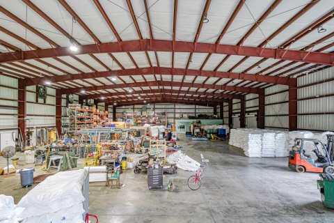 Propiedad comercial en venta en Sebastian, Florida № 2187977 - foto 25