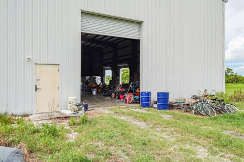 Propiedad comercial en venta en Sebastian, Florida № 2187977 - foto 12