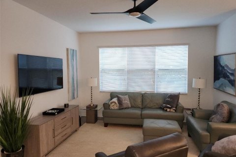 Adosado en alquiler en Tampa, Florida, 3 dormitorios, 204.38 m2 № 1690456 - foto 2