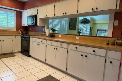 Villa ou maison à louer à Haines City, Floride: 2 chambres, 179.77 m2 № 2408897 - photo 3