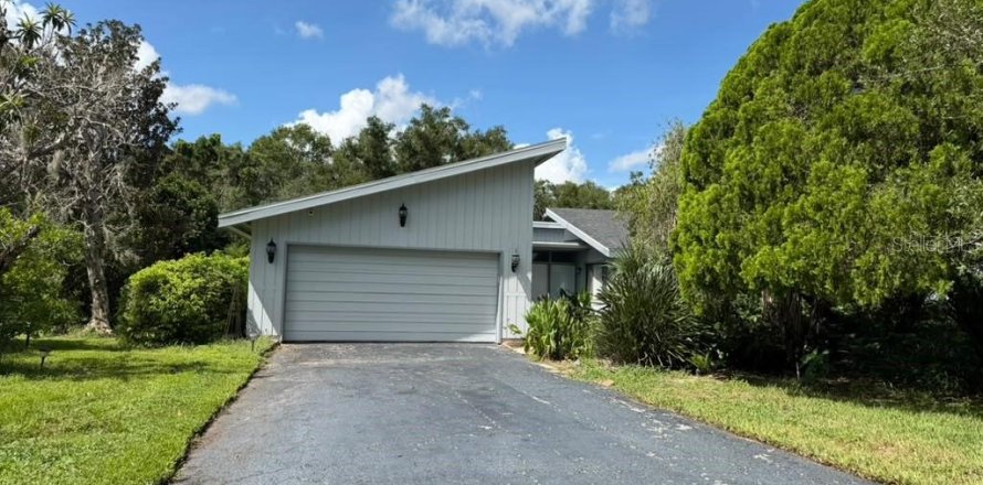 Villa ou maison à Haines City, Floride 2 chambres, 179.77 m2 № 2408897