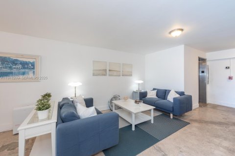 Apartment in Key Biscayne, Florida 1 bedroom, 79.34 sq.m. № 2042042 - photo 19