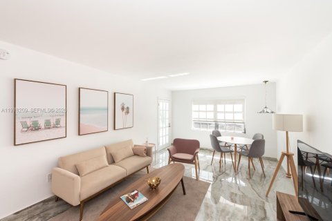 Apartment in Key Biscayne, Florida 1 bedroom, 79.34 sq.m. № 2042042