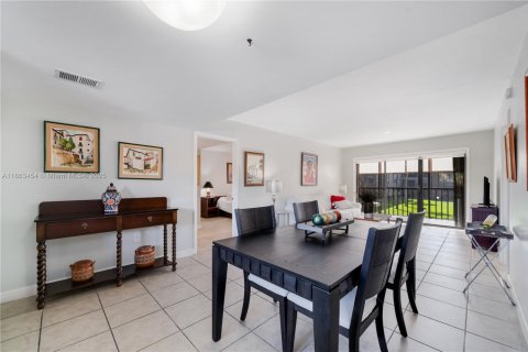 Condominio en venta en Miami, Florida, 2 dormitorios, 91.51 m2 № 1889860 - foto 1