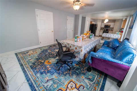 Casa en venta en Riverview, Florida, 6 dormitorios, 205.78 m2 № 2232971 - foto 9