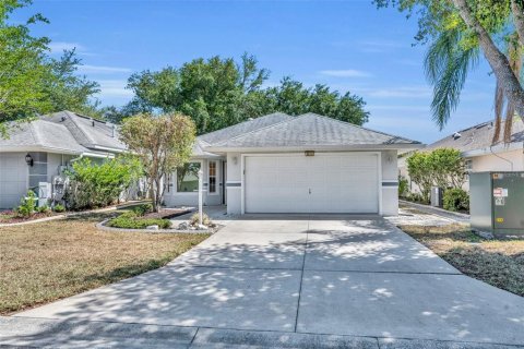 House in Leesburg, Florida 3 bedrooms, 148.27 sq.m. № 1644089 - photo 2