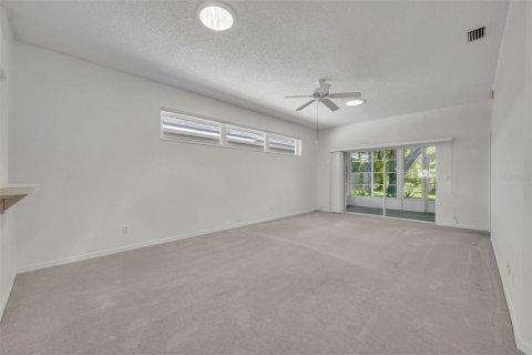 House in Leesburg, Florida 3 bedrooms, 148.27 sq.m. № 1644089 - photo 8