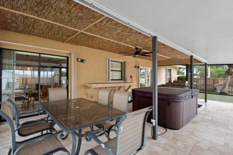 Villa ou maison à vendre à Tequesta, Floride: 4 chambres, 183.57 m2 № 1695681 - photo 19
