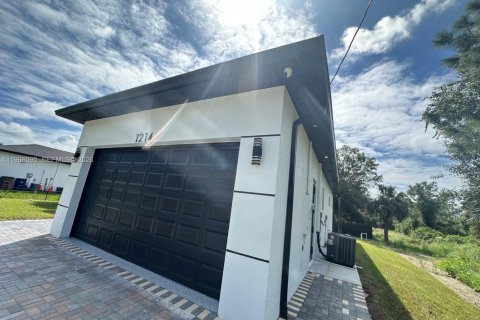 Купить виллу или дом в Лихай-Эйкерс, Флорида 4 спальни, № 2028173 - фото 24