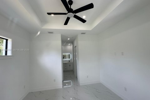 Купить виллу или дом в Лихай-Эйкерс, Флорида 4 спальни, № 2028173 - фото 7