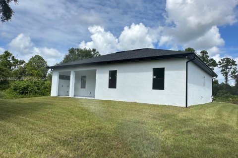 Купить виллу или дом в Лихай-Эйкерс, Флорида 4 спальни, № 2028173 - фото 25