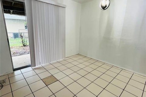 House in Sanford, Florida 3 bedrooms, 113.15 sq.m. № 1750239 - photo 8