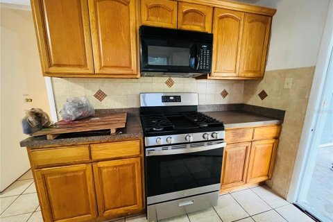House in Sanford, Florida 3 bedrooms, 113.15 sq.m. № 1750239 - photo 16