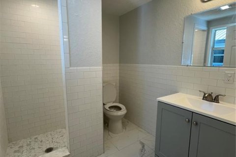 House in Wildwood, Florida 3 bedrooms, 116.69 sq.m. № 1844776 - photo 11