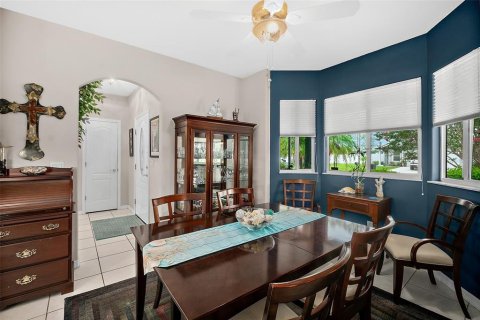 House in Palm Coast, Florida 4 bedrooms, 235.69 sq.m. № 1841729 - photo 10