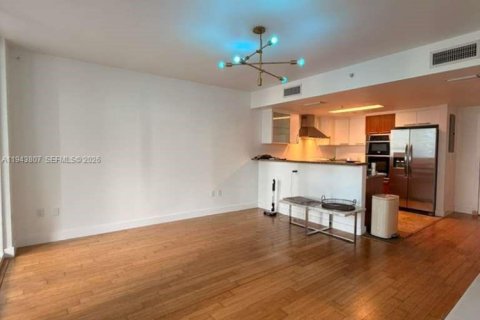 Condominio en venta en Miami, Florida, 1 dormitorio, 58.53 m2 № 2000600 - foto 3