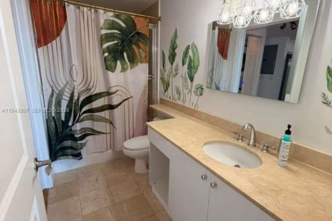 Condominio en venta en Miami, Florida, 1 dormitorio, 58.53 m2 № 2000600 - foto 9