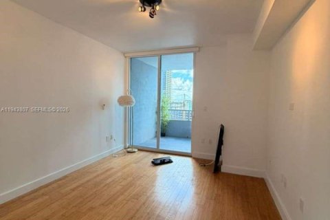 Condominio en venta en Miami, Florida, 1 dormitorio, 58.53 m2 № 2000600 - foto 5